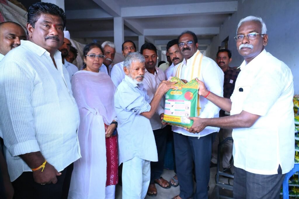 తక్కువ ధరకే నాణ్యత గల బియ్యం పంపిణీ: అనగాని శివప్రసాద్
