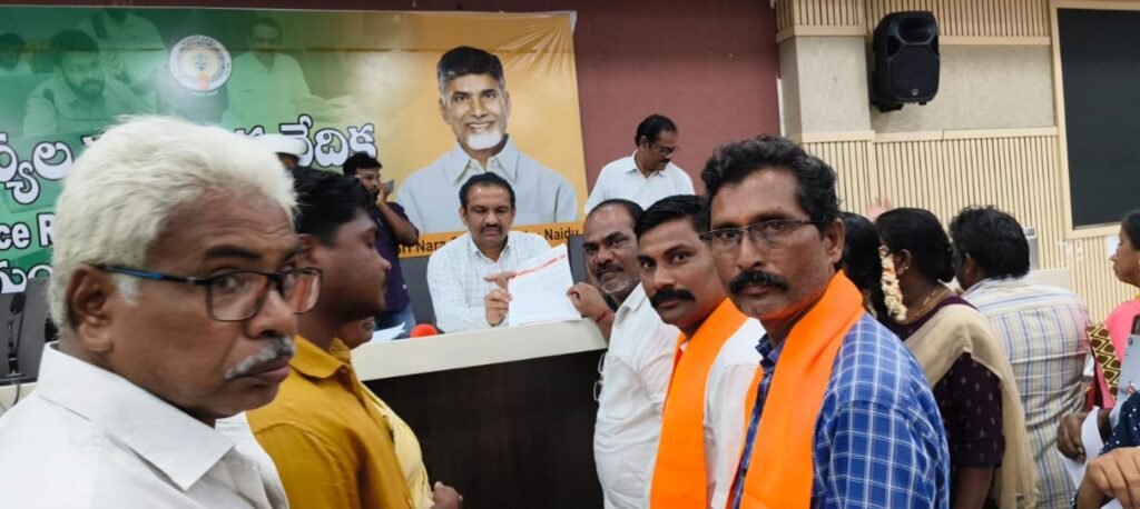 లవ్ జిహాద్ బాధితులకు న్యాయం చేయాలి : బీజేపీ