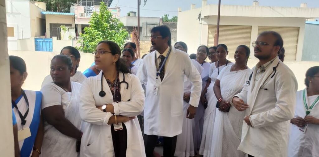 కావూరు పీహెచ్‌సీలో పల్నాడు డీఎంహెచ్‌ఓ ఆకస్మిక తనిఖీ
