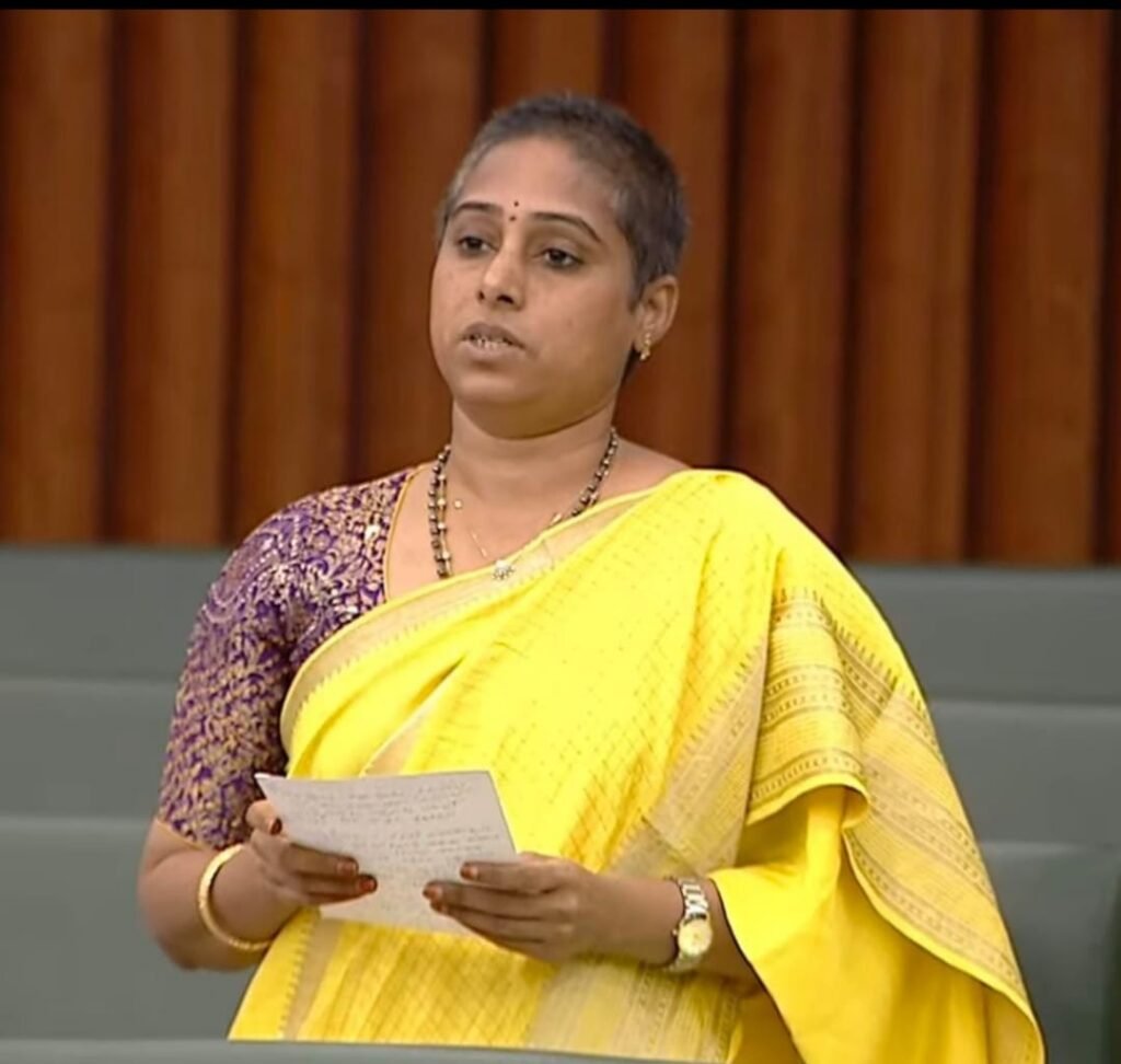 జర్నలిస్టులకు హౌసింగ్ సౌకర్యం కల్పించాలి : ఎమ్మెల్యే గళ్ళా మాధవి