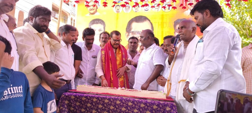 ఘనంగా టిడిపి నేత తాళ్ల వెంకటేష్ యాదవ్ జన్మదిన వేడుకలు