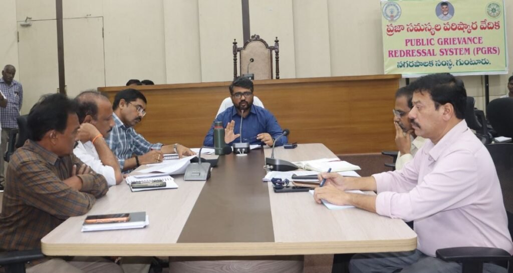 స్థానిక సంస్థల ఎన్నికల నిర్వహణకు సిద్దం కావాలి